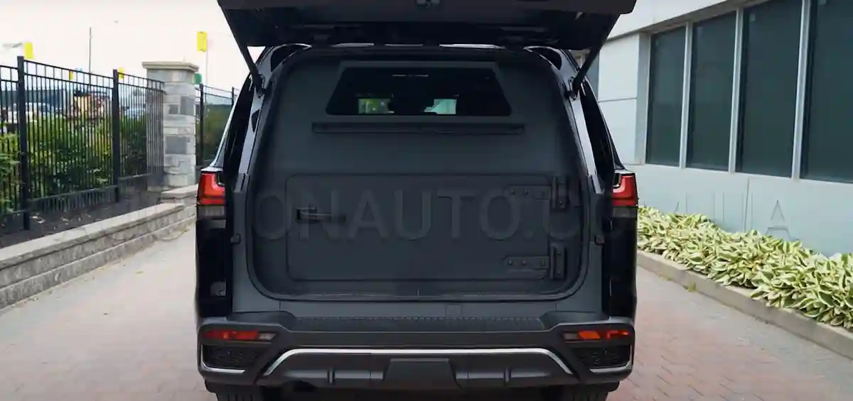 2022 LEXUS LX 600-4