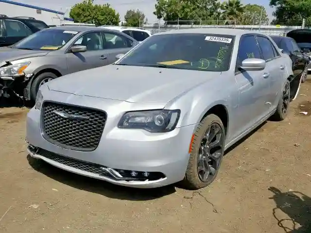 2C3CCABG5KH577792 2019 CHRYSLER 300 S-1