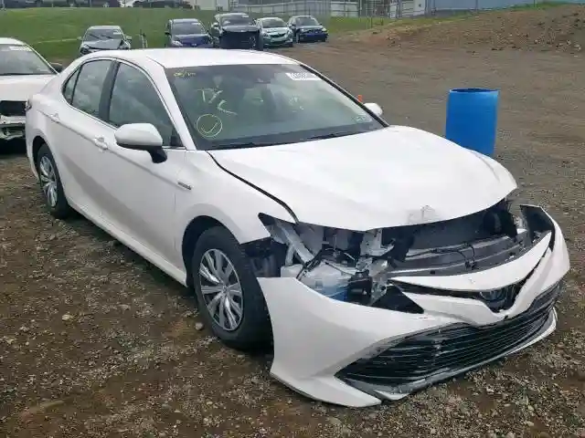 4T1B31HK3JU502017 2018 TOYOTA CAMRY LE-0
