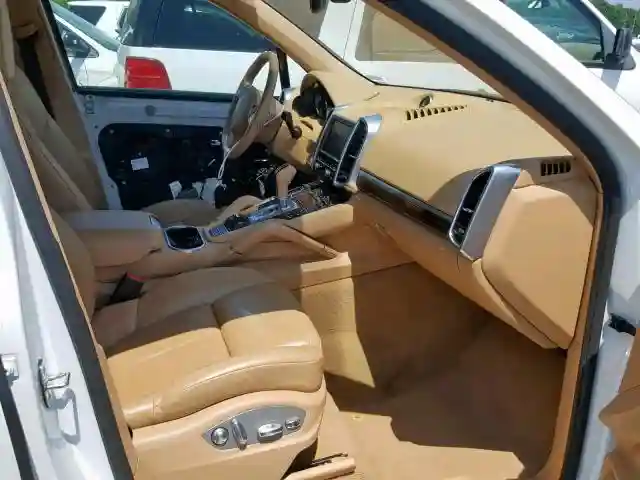 WP1AA2A28CLA09480 2012 PORSCHE CAYENNE-4