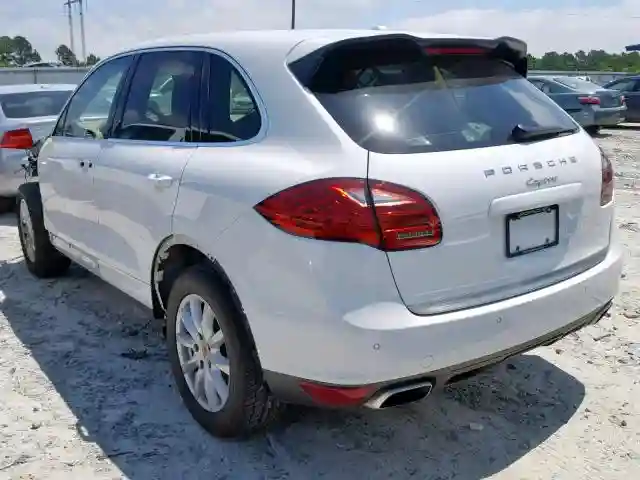 WP1AA2A28CLA09480 2012 PORSCHE CAYENNE-2
