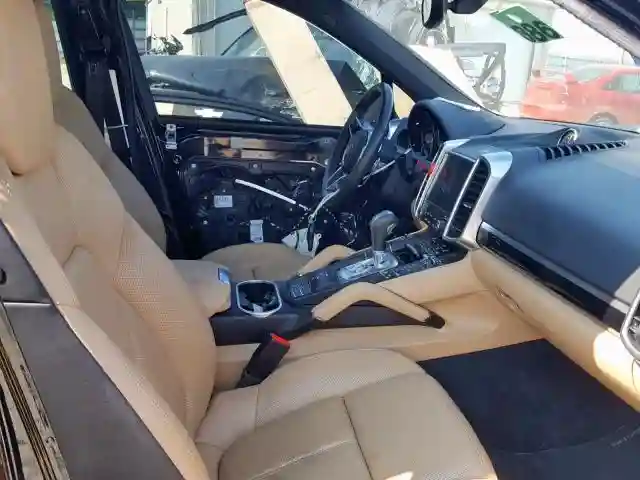WP1AE2A22HLA73378 2017 PORSCHE CAYENNE SE HYBRID-4