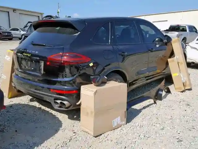 WP1AE2A22HLA73378 2017 PORSCHE CAYENNE SE HYBRID-3