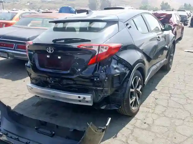 JTNKHMBX8K1033730 2019 TOYOTA C-HR XLE-3