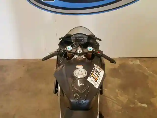 ZD4KEUA0LKS000018 2019 APRILIA RSV4-4