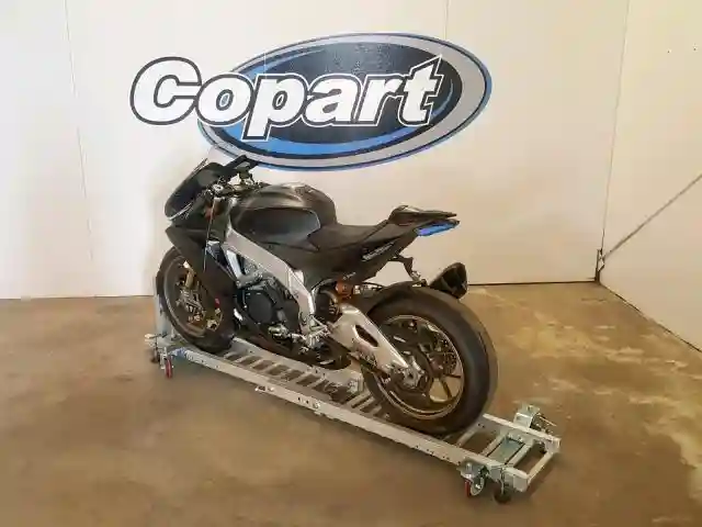 ZD4KEUA0LKS000018 2019 APRILIA RSV4-2