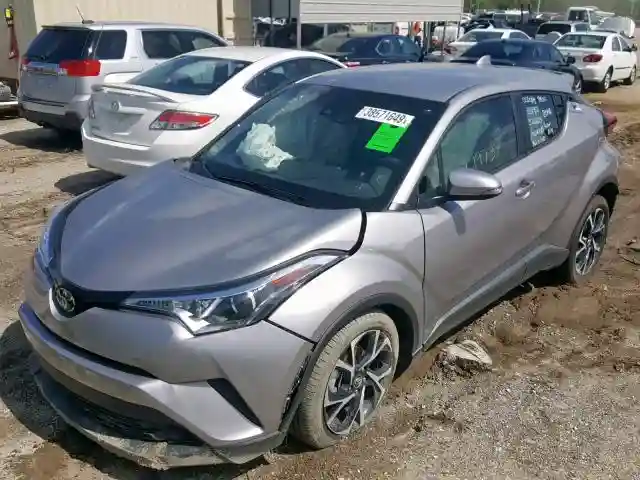 NMTKHMBX5KR079909 2019 TOYOTA C-HR XLE-1