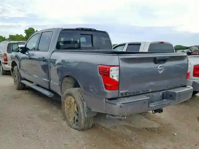 1N6BA1F43JN525044 2018 NISSAN TITAN XD SL-2