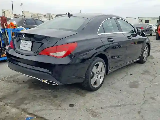 WDDSJ4EB8JN561113 2018 MERCEDES-BENZ CLA 250-3