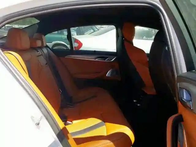WBSJF0C51JB282643 2018 BMW M5-5