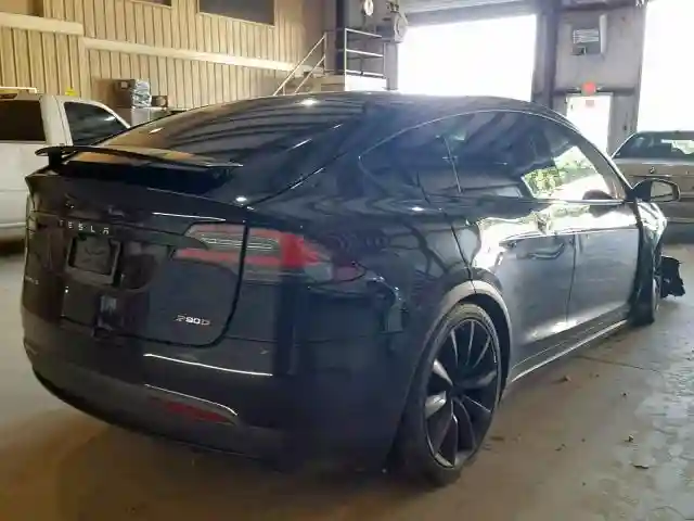 5YJXCBE40GF003666 2016 TESLA MODEL X-3