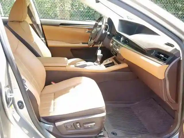 58ABK1GG0HU060185 2017 LEXUS ES 350-4