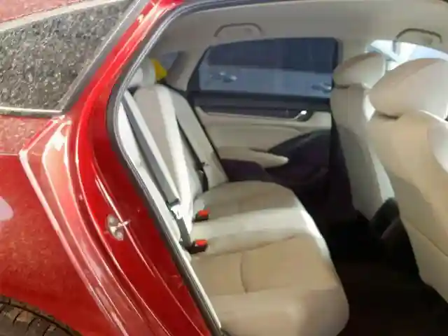1HGCV1F13JA132820 2018 HONDA ACCORD LX-5