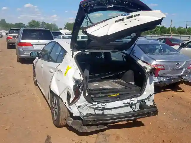 JTDKARFP1J3085364 2018 TOYOTA PRIUS PRIME-2
