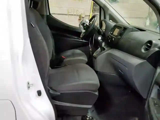 3N6CM0KN2KK694757 2019 NISSAN NV200 2.5S-4