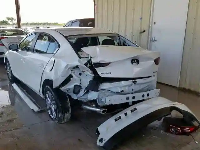 JM1BPABL7K1108890 2019 MAZDA 3-2