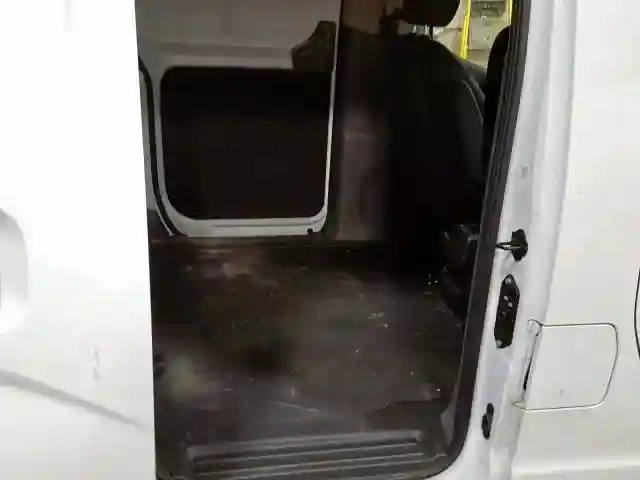 3N6CM0KN2KK694757 2019 NISSAN NV200 2.5S-5