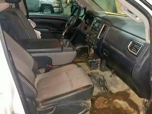 1N6AA1EJ9HN546106 2017 NISSAN TITAN S-4