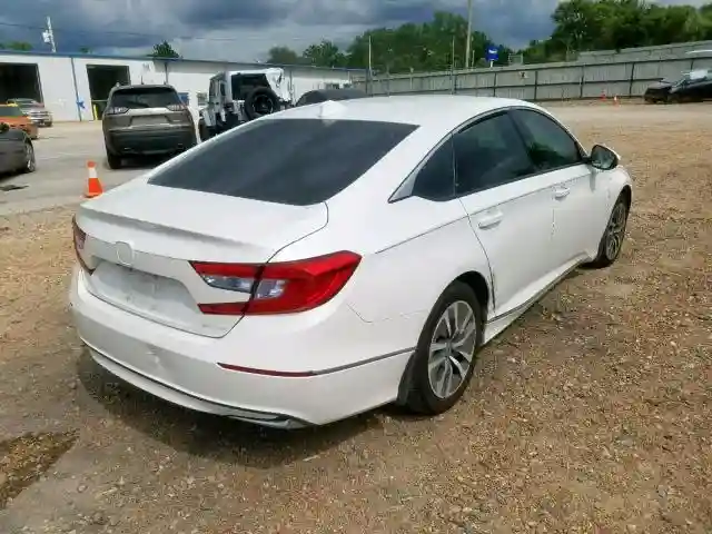 1HGCV3F59JA008288 2018 HONDA ACCORD HYBRID-3