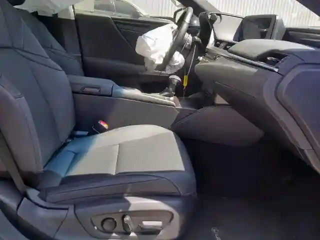 JTHB21B19K2024169 2019 LEXUS ES 300H-4