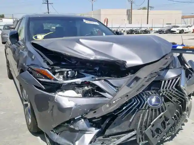 JTHB21B19K2024169 2019 LEXUS ES 300H-0