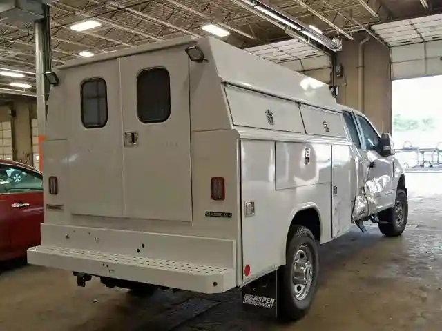 1FT8X3BT8KED41806 2019 FORD F350 SUPER DUTY-3