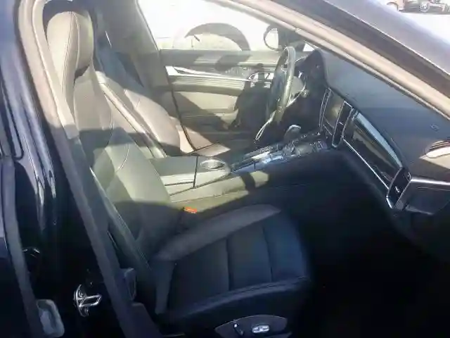 WP0AA2A7XBL012652 2011 PORSCHE PANAMERA 2-4