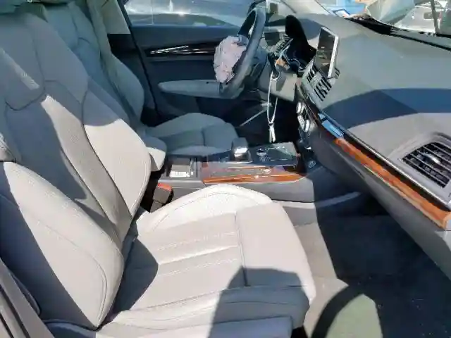 WA1BNAFY4J2110465 2018 AUDI Q5 PREMIUM PLUS-4