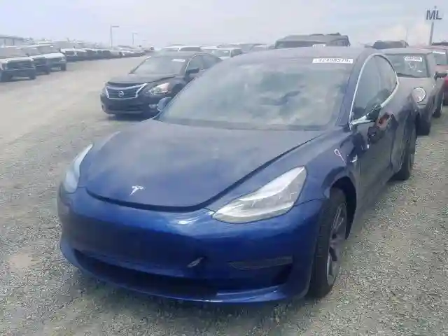 5YJ3E1EA2KF326179 2019 TESLA MODEL 3-1