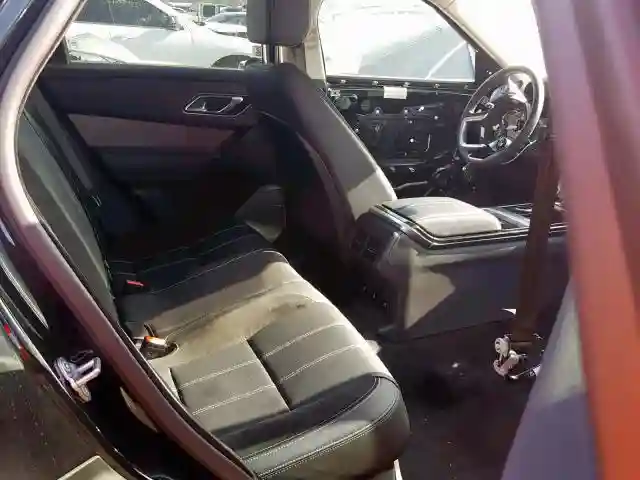 SALYB2RN8JA712882 2018 LAND ROVER RANGE ROVER VELAR S-5
