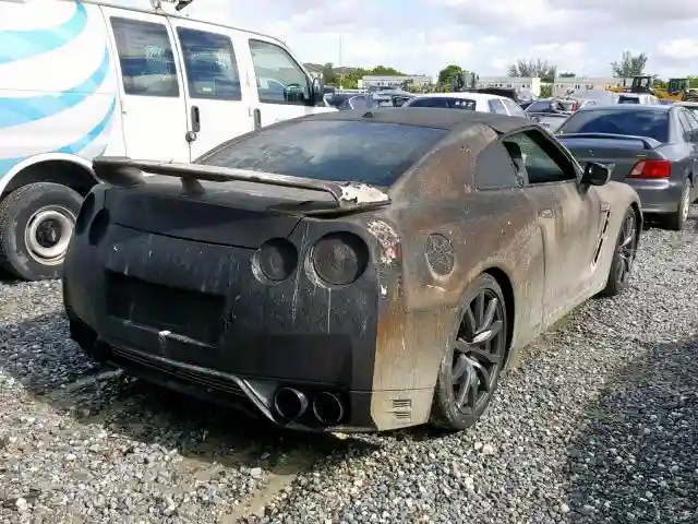 JN1AR5EF4DM260701 2013 NISSAN GT-R PREMIUM-3