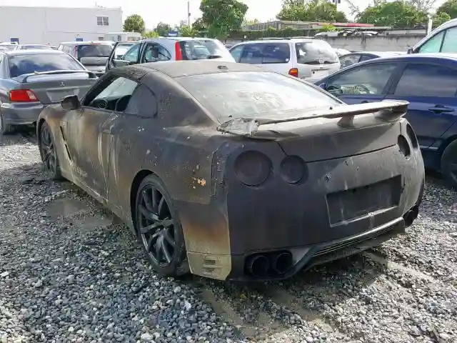 JN1AR5EF4DM260701 2013 NISSAN GT-R PREMIUM-2
