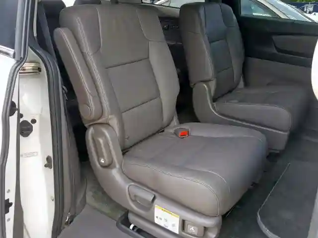 5FNRL5H64GB137233 2016 HONDA ODYSSEY EXL-5