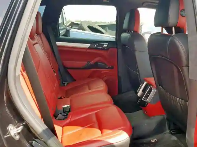 WP1AD2A29ELA77121 2014 PORSCHE CAYENNE GTS-5