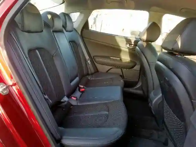 5XXGT4L37KG284960 2019 KIA OPTIMA LX-5