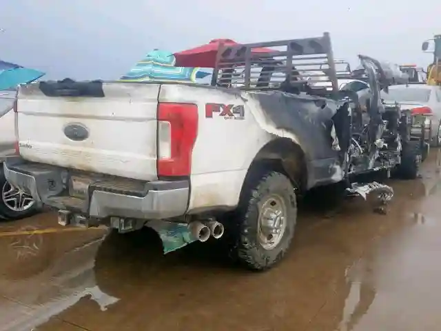 1FT8W3BTXHEF35720 2017 FORD F350 SUPER DUTY-3