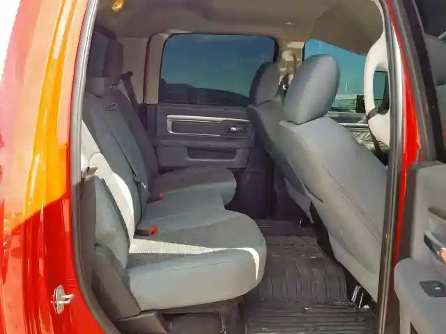 3C63RRHL5JG268214 2018 RAM 3500 SLT-5