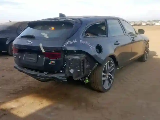 SAJBM2FV5JCY63695 2018 JAGUAR XF S-3