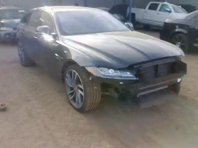 SAJBM2FV5JCY63695 2018 JAGUAR XF S-0