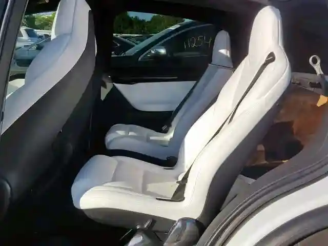 5YJXCBE23KF180607 2019 TESLA MODEL X-5