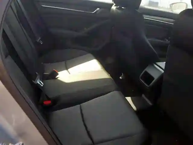 1HGCV1F10JA268497 2018 HONDA ACCORD LX-5