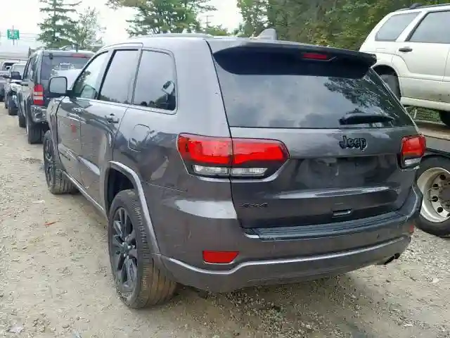 1C4RJFAG2KC564690 2019 JEEP GRAND CHEROKEE LAREDO-2