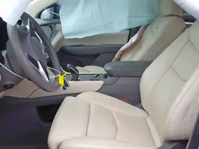 1GYKNBRS8HZ170117 2017 CADILLAC XT5 LUXURY-4