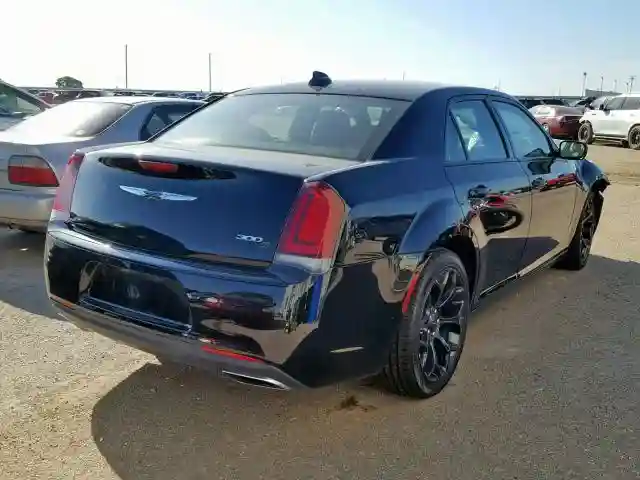 2C3CCABG9KH577665 2019 CHRYSLER 300 S-3