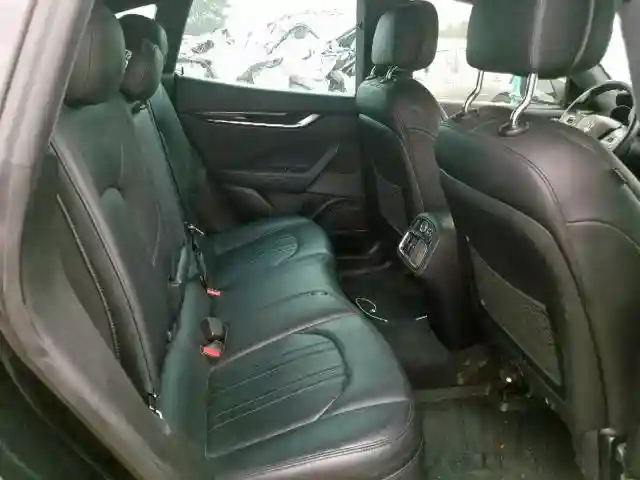 ZN661XUA6HX225978 2017 MASERATI LEVANTE-5