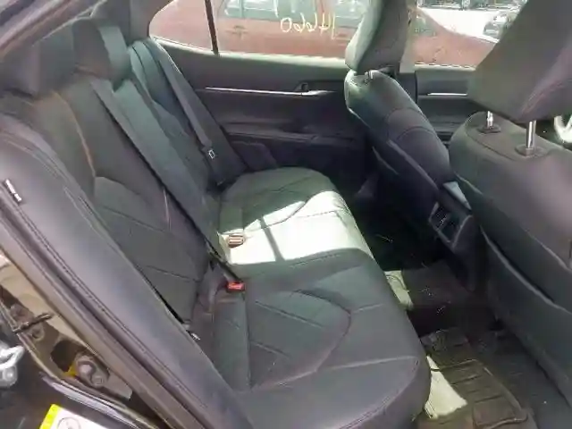 4T1B21HK6KU010571 2019 TOYOTA CAMRY HYBRID-5