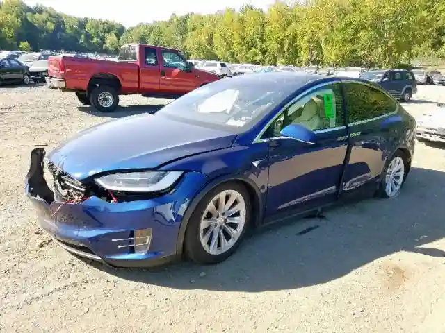 5YJXCAE28HF075015 2017 TESLA MODEL X-1