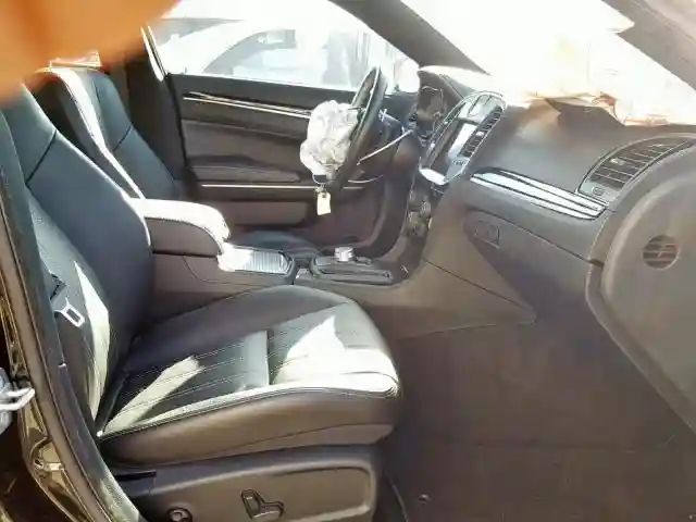 2C3CCABG9KH577665 2019 CHRYSLER 300 S-4