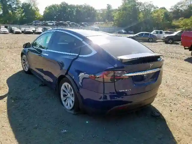 5YJXCAE28HF075015 2017 TESLA MODEL X-2