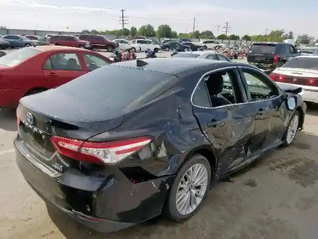 4T1B21HK6KU010571 2019 TOYOTA CAMRY HYBRID-3
